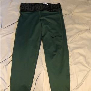 Nike cropped leggings